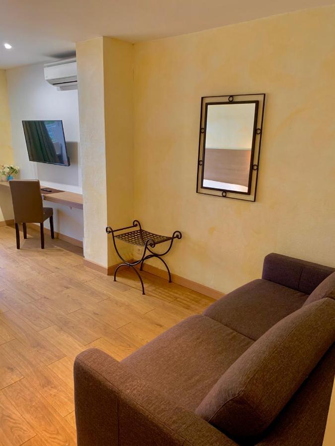 Hotel Beau Soleil Le Lavandou Ngoại thất bức ảnh