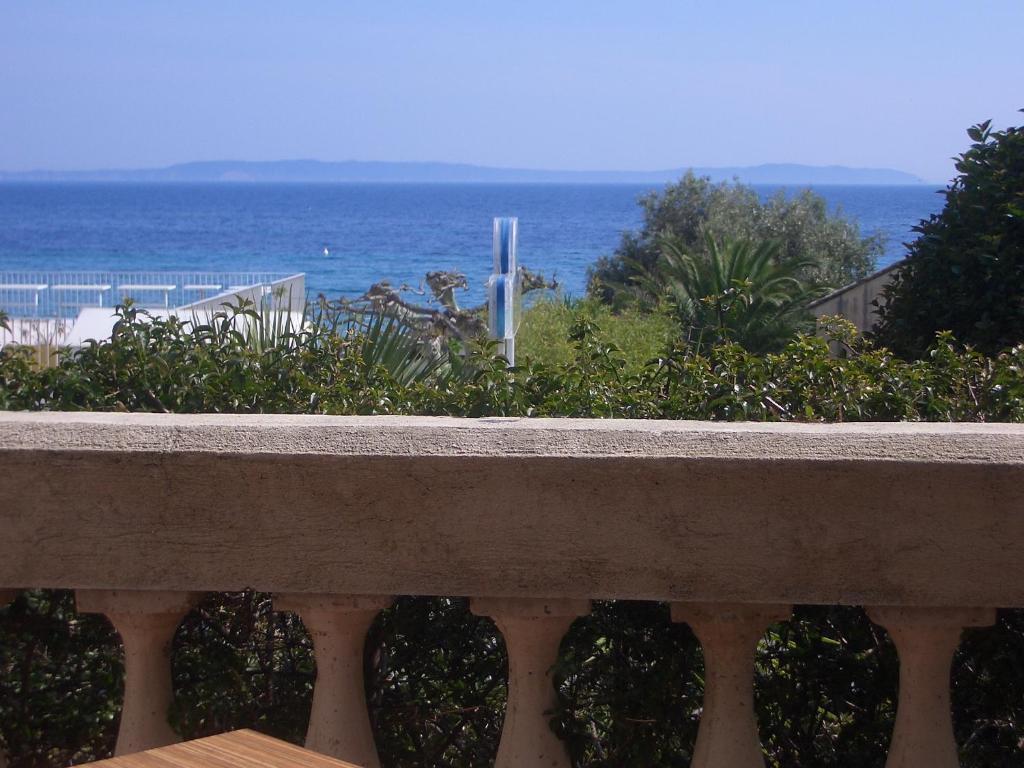 Hotel Beau Soleil Le Lavandou Phòng bức ảnh